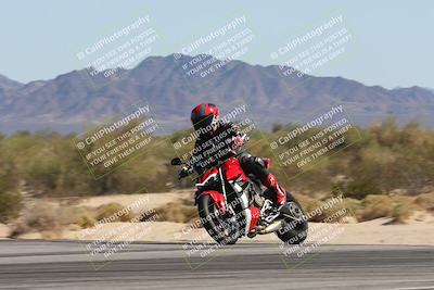 media/Oct-30-2025-Racers Edge (Thu) [[dabbdaf680]]/3-B Group/Session 4 (Turn 9 Side)/